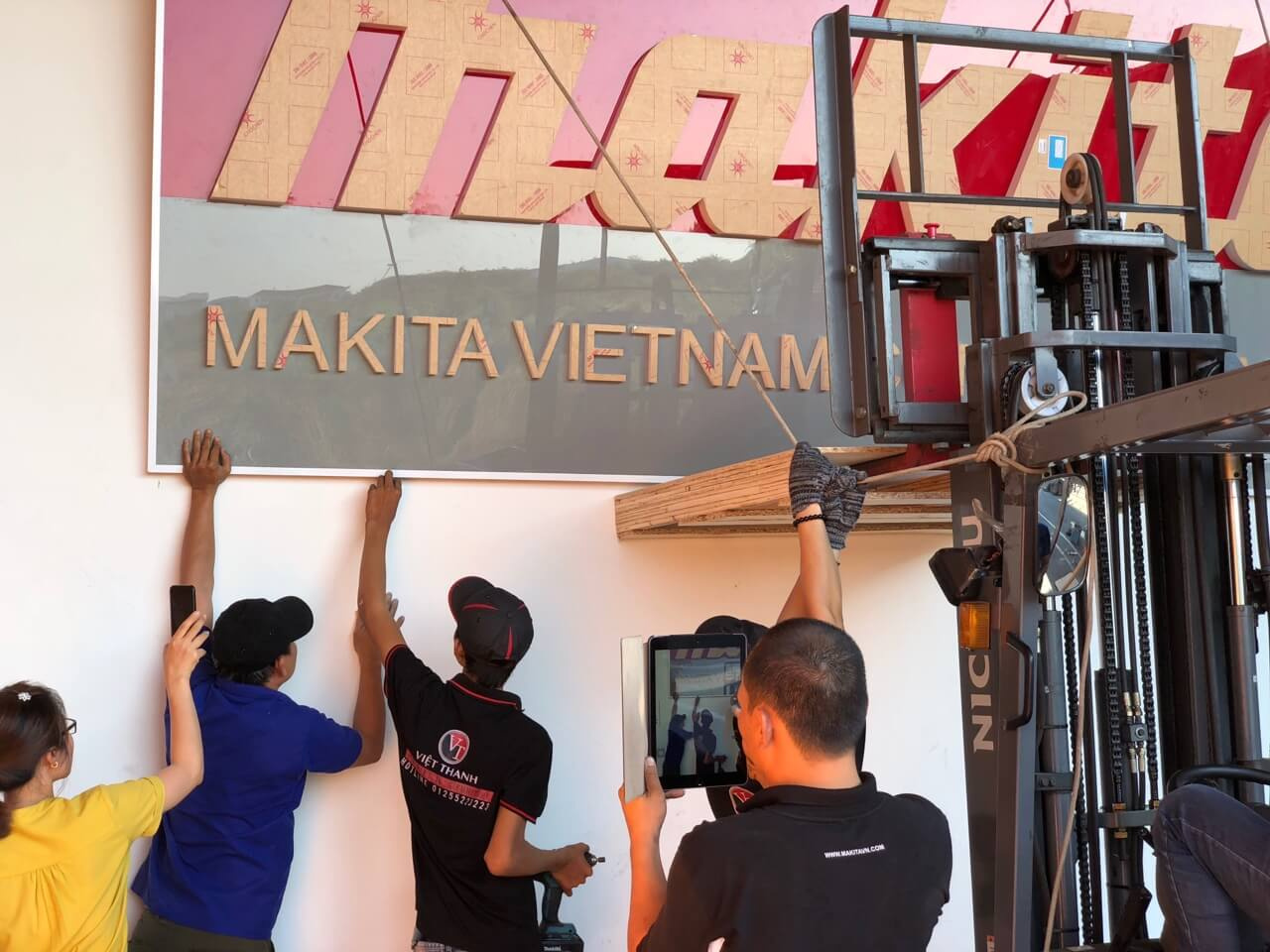 BẢNG CÔNG TY MAKITA