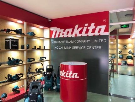 SHOWROOM MAKITA